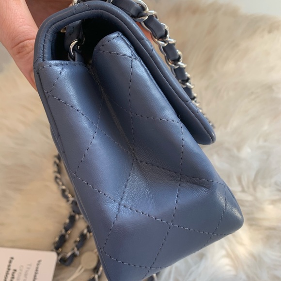 Chanel Square Mini - Picture 8 of 15